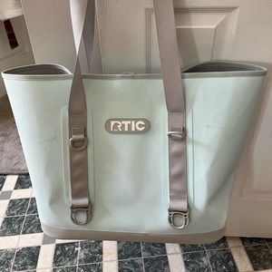 RTIC ultra tough bag